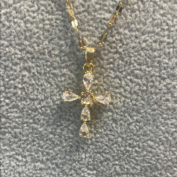 Elegant Gold and Crystal Cross Pendant Necklace - Picture 8 of 9